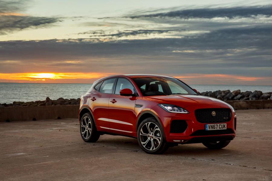  Jaguar E-Pace R-Dynamic First Edition 2017 года  (UK) (фото 15 из 19)